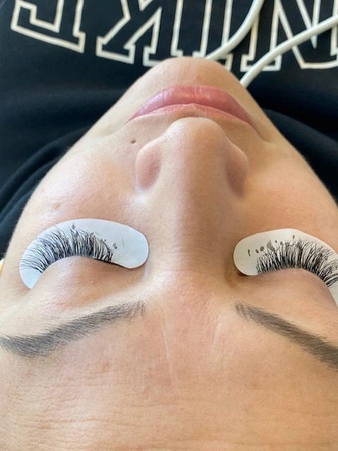 Eyelash extension beauty transformation woman portrait